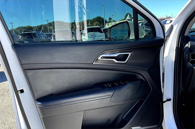 Used 2024 Kia Sportage EX image 17