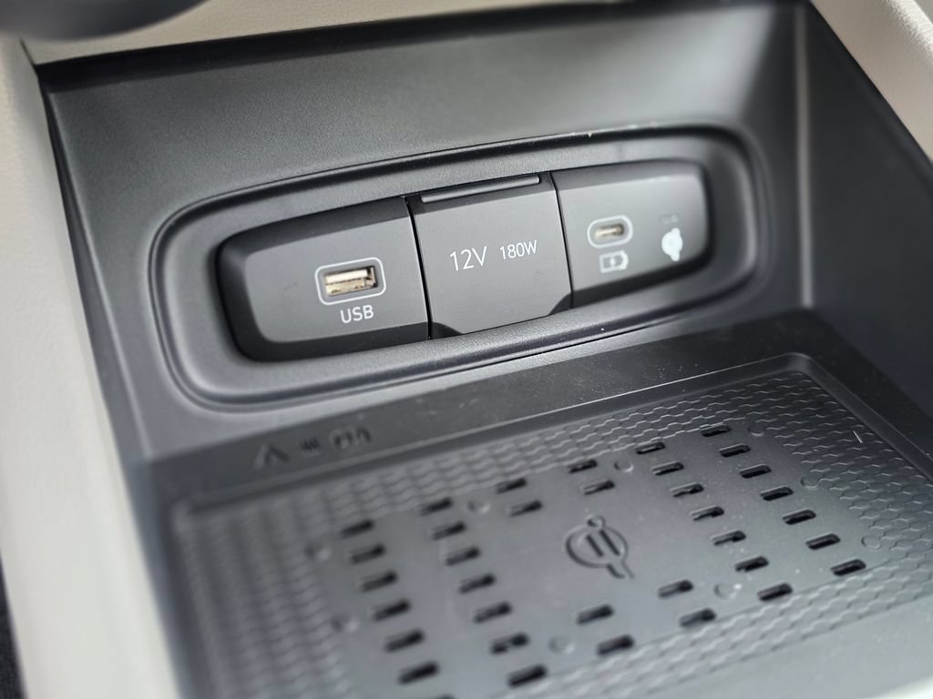 New 2026 Hyundai Venue SEL FWD image 33