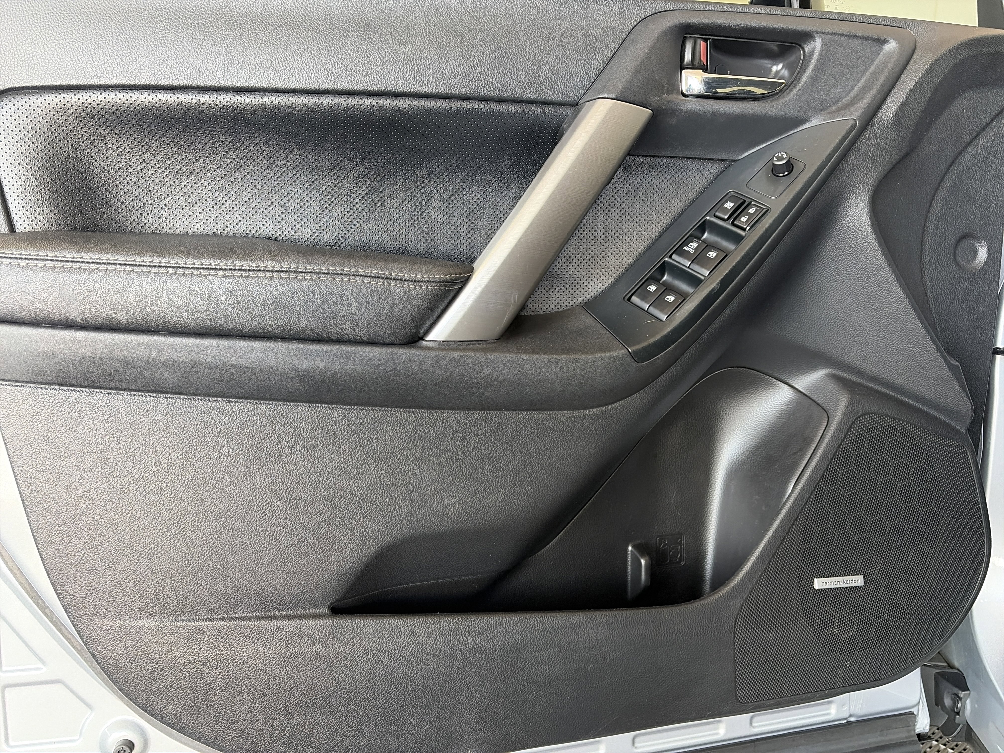 Used 2015 Subaru Forester 2.0XT Touring w/ Rugged Package #2 image 14