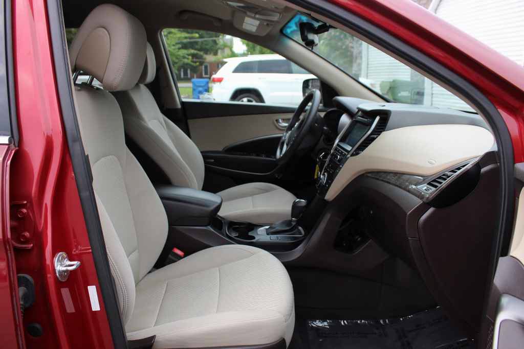 Used 2017 Hyundai Santa Fe Sport AWD/4WD image 29