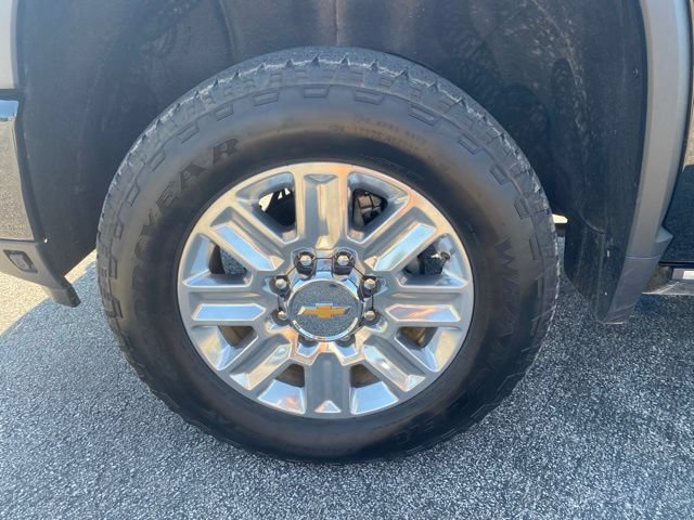 Used 2024 Chevrolet Silverado 2500 High Country AWD/4WD image 13