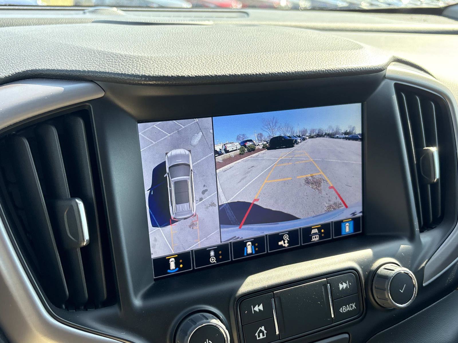 Certified 2024 GMC Terrain AT4 w/ Infotainment Package II image 21