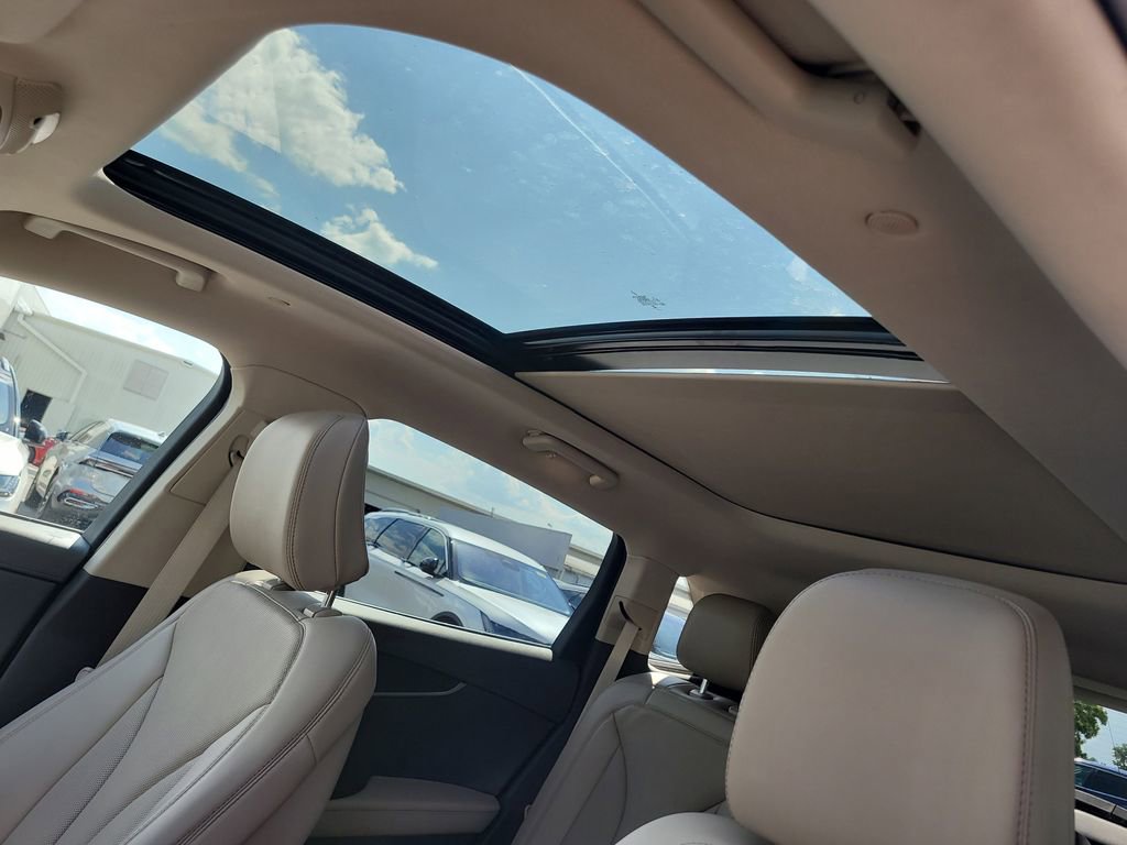 Used 2023 Lincoln Nautilus Reserve image 19