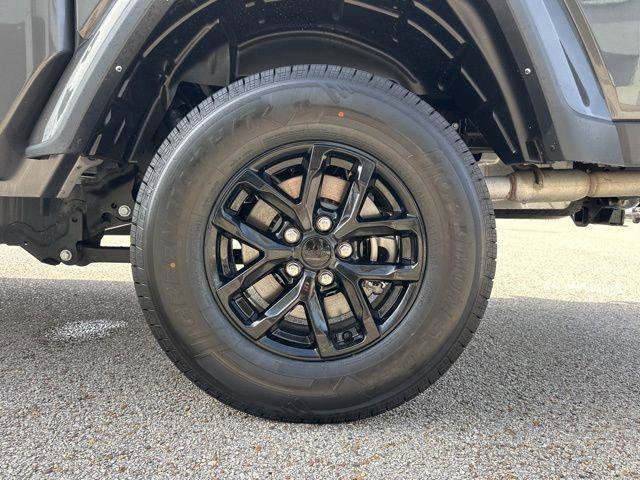 Certified 2022 Jeep Gladiator Sport image 50