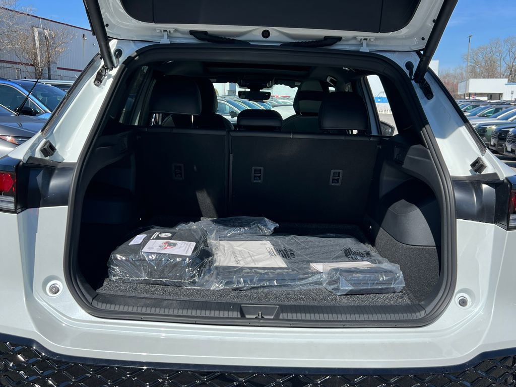 New 2026 Volkswagen Tiguan SE R-Line image 14