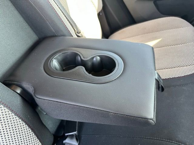 Used 2017 Chevrolet Equinox LT w/ Convenience Package image 32