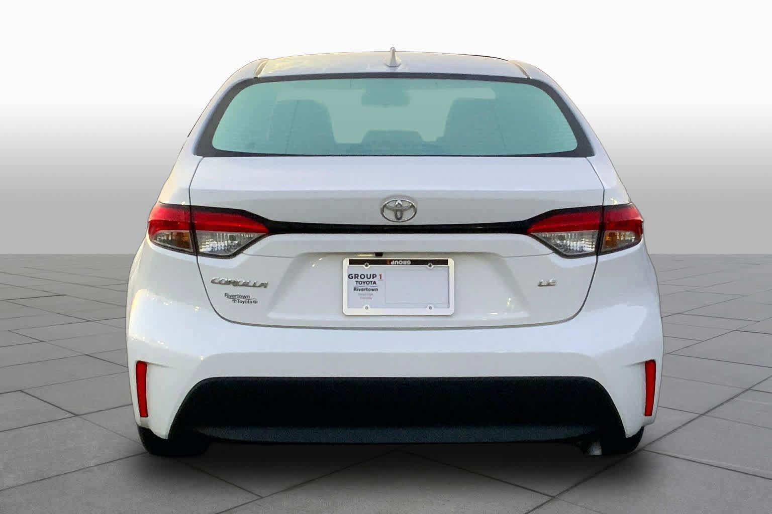Used 2026 Toyota Corolla LE FWD image 5