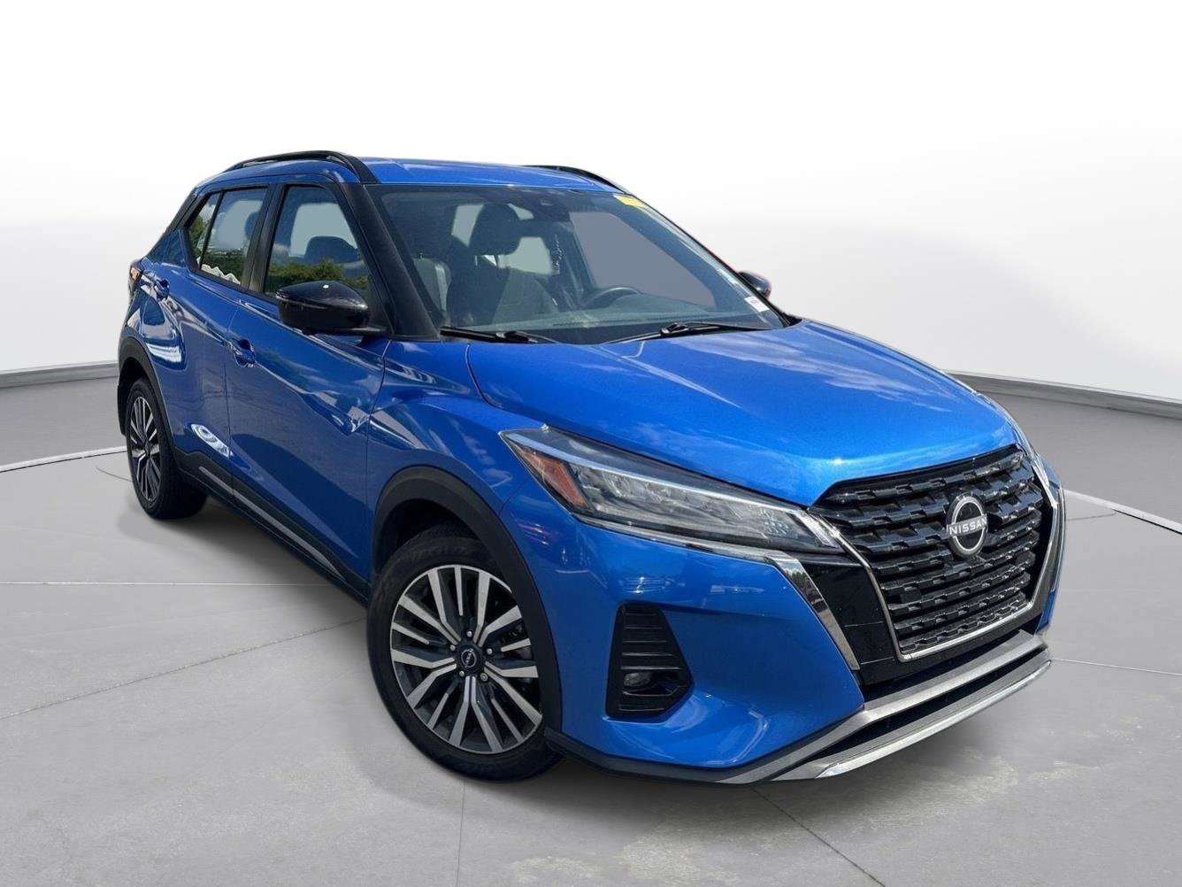 Used 2023 Nissan Kicks SR FWD image 4