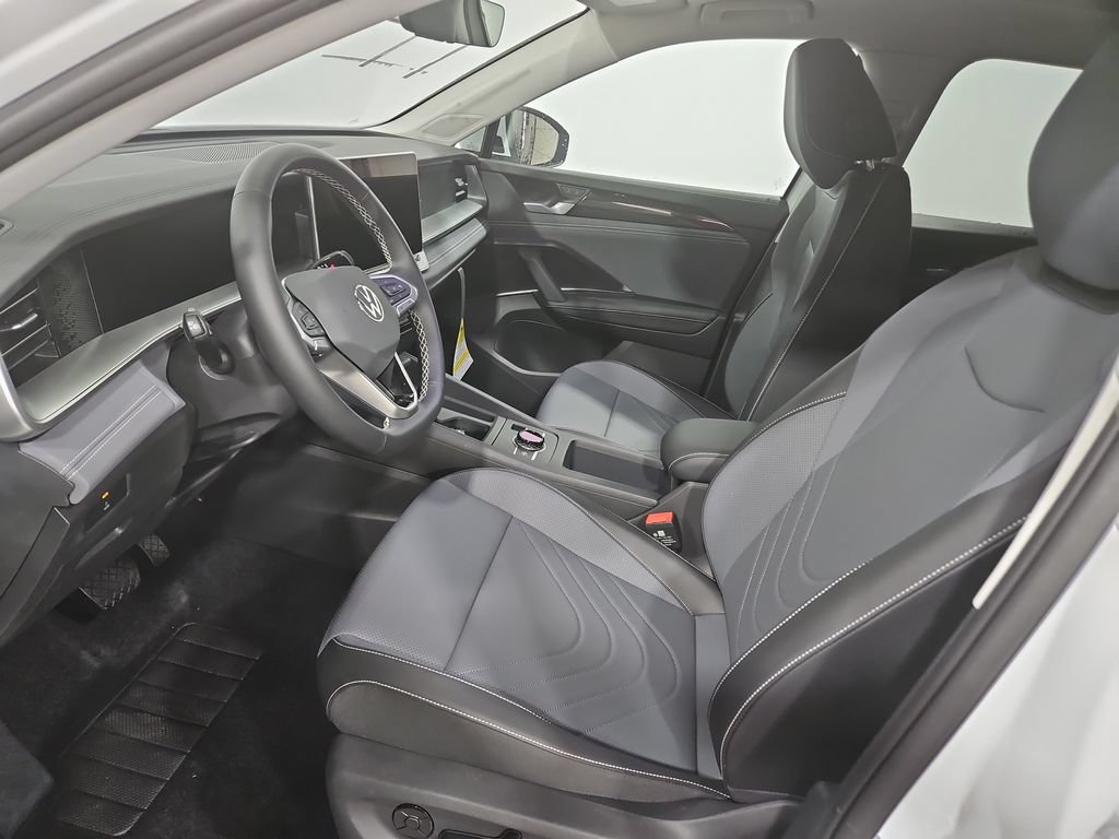 New 2026 Volkswagen Tiguan SE AWD/4WD image 9