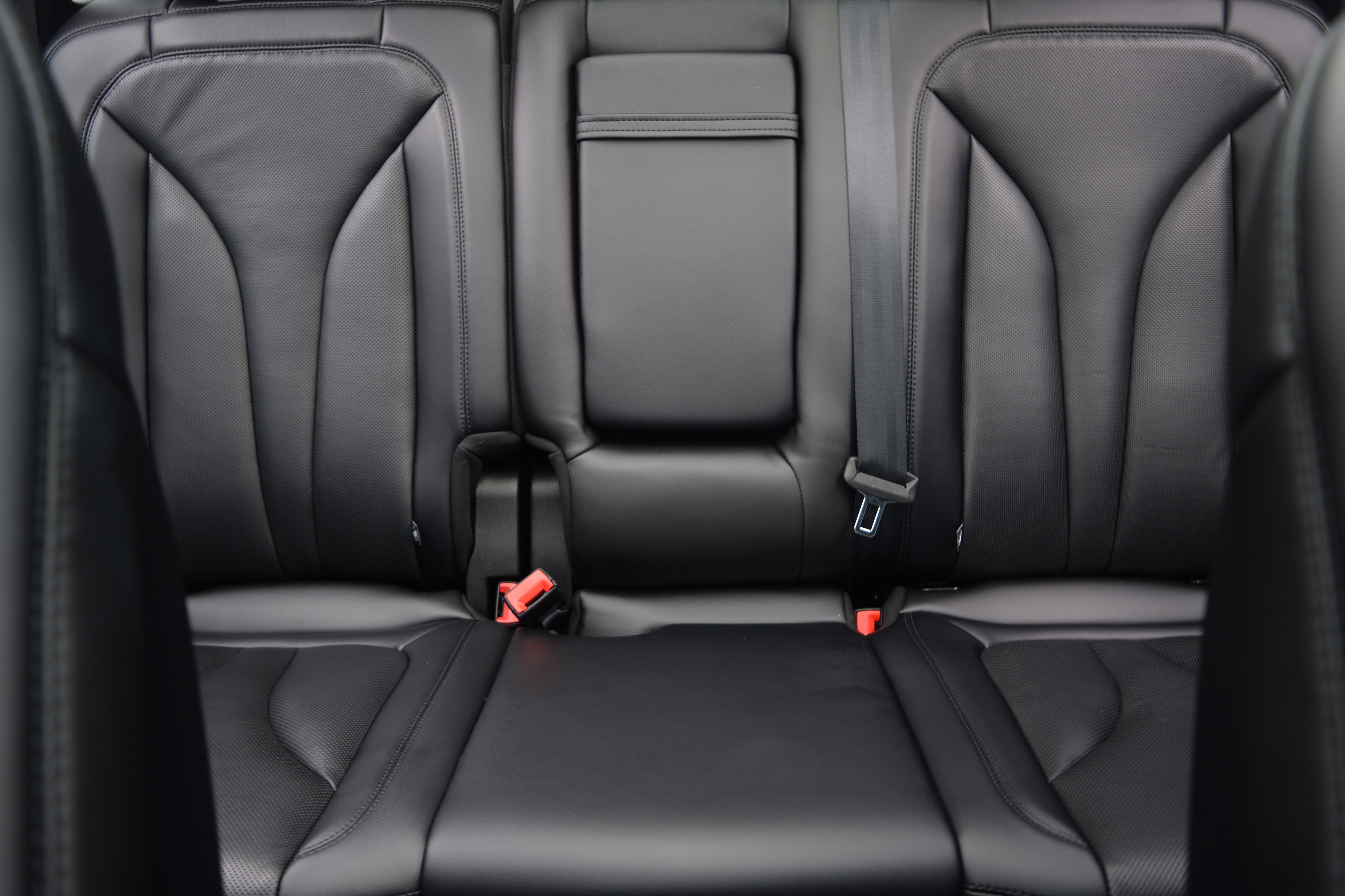 Used 2022 Lincoln Nautilus Reserve w/ Equipment Group 201A image 16