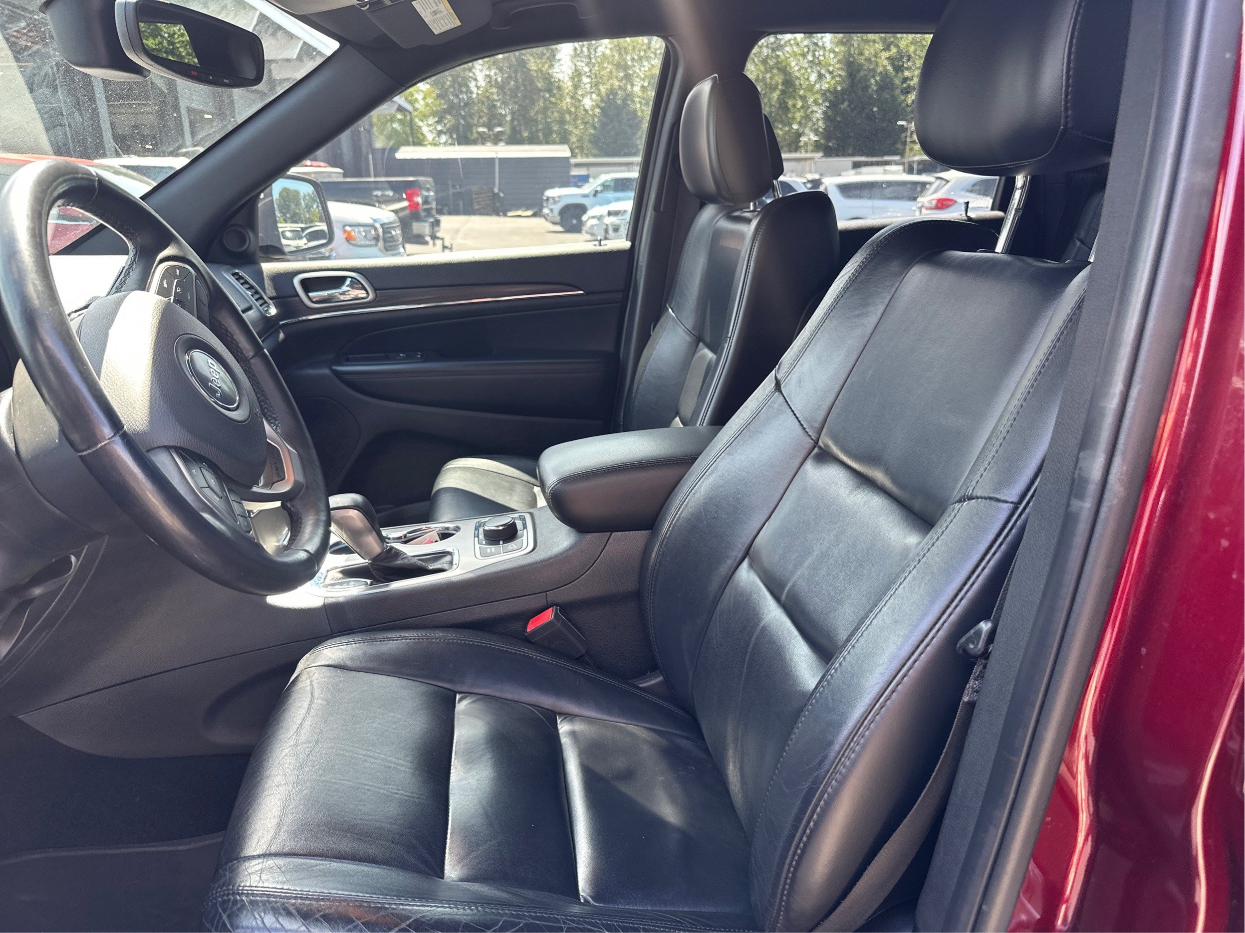 Used 2019 Jeep Grand Cherokee Limited AWD/4WD image 9