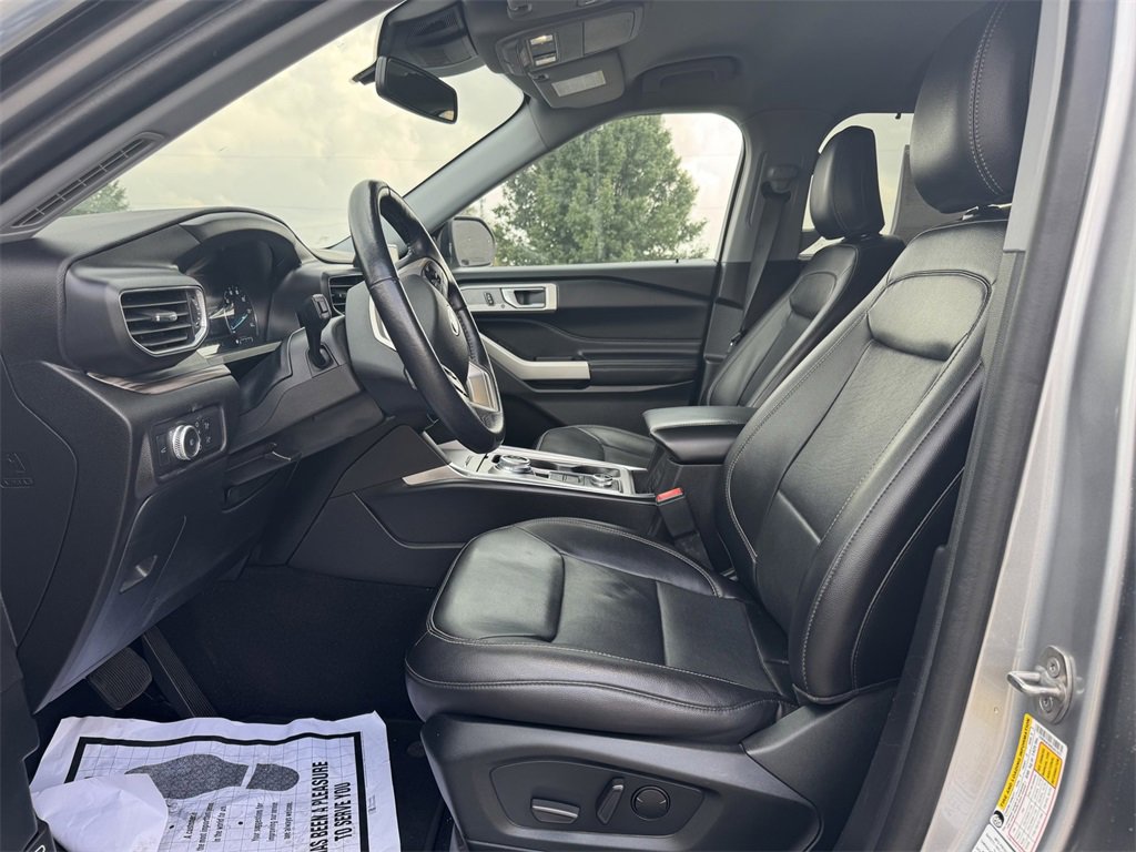 Used 2022 Ford Explorer Limited image 9