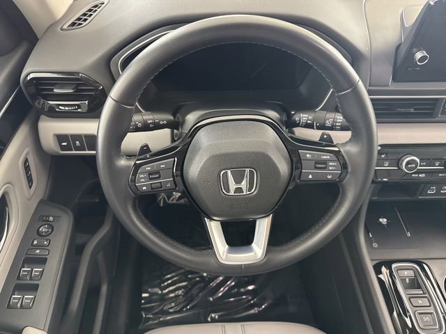 Certified 2023 Honda Pilot Touring image 29