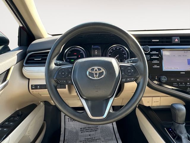 Used 2020 Toyota Camry LE image 12