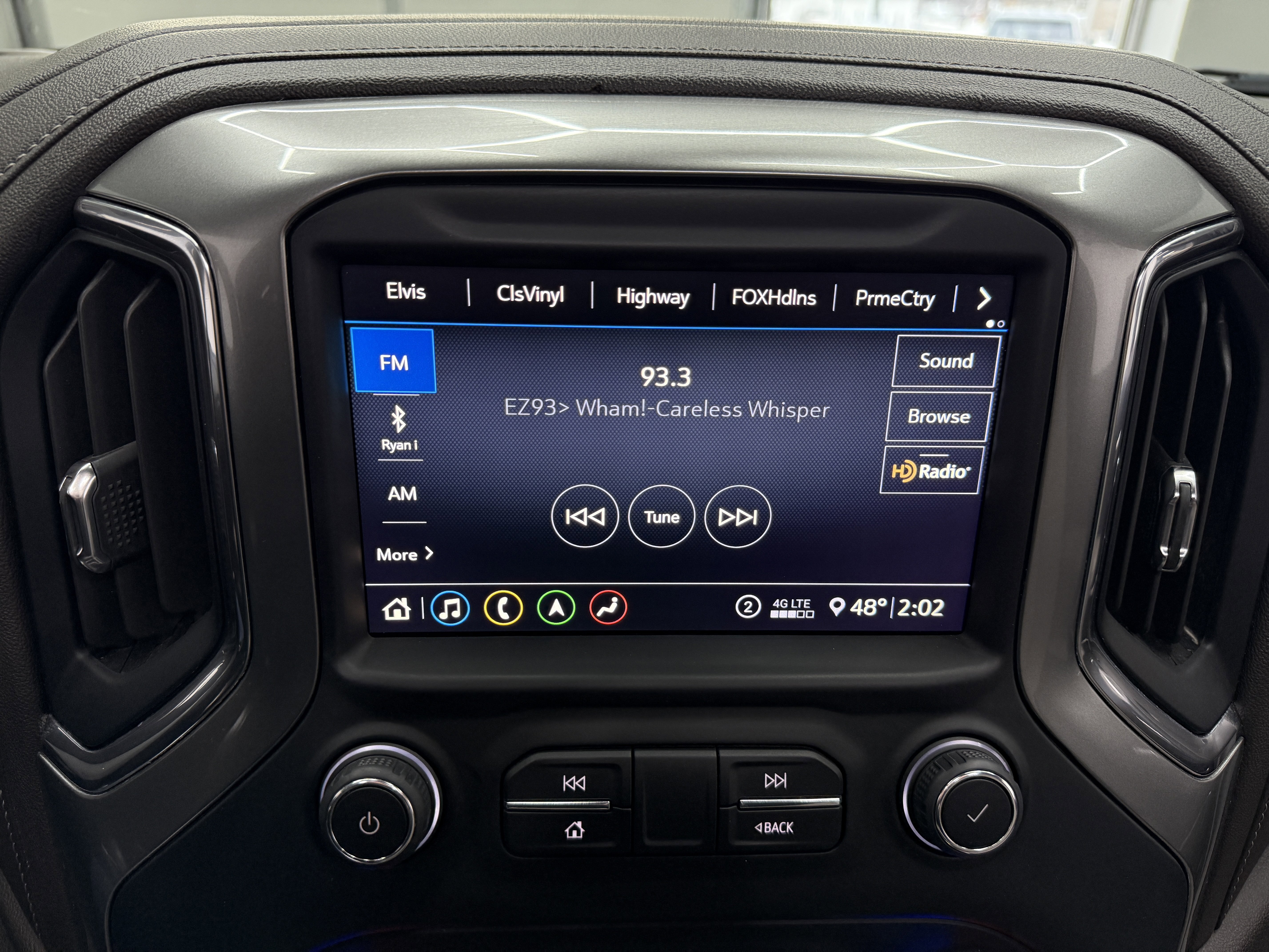 Used 2020 Chevrolet Silverado 1500 LTZ w/ LTZ Premium Package image 20