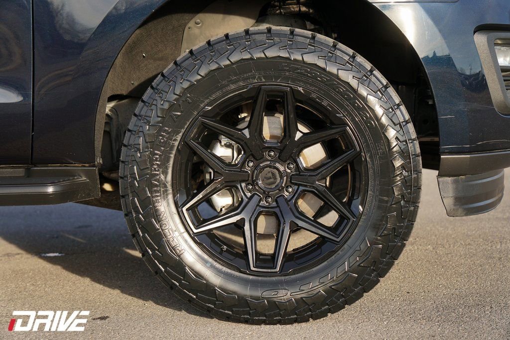 Used 2021 Ford Expedition XLT image 14