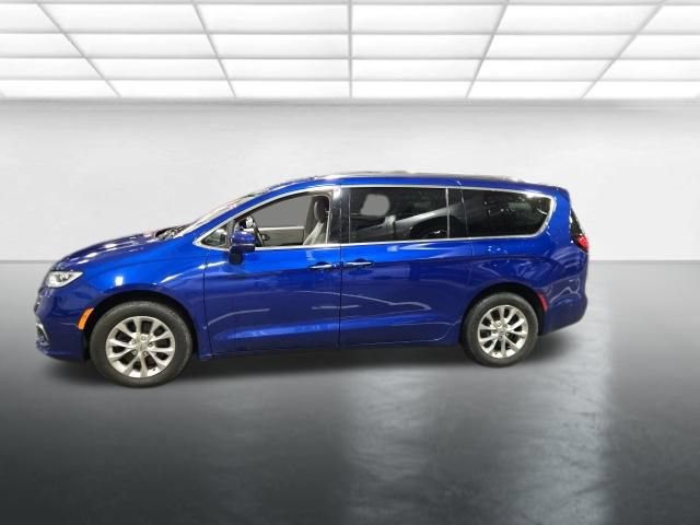 Used 2021 Chrysler Pacifica Touring-L w/ Premium & Safety Sphere Group AWD/4WD image 7