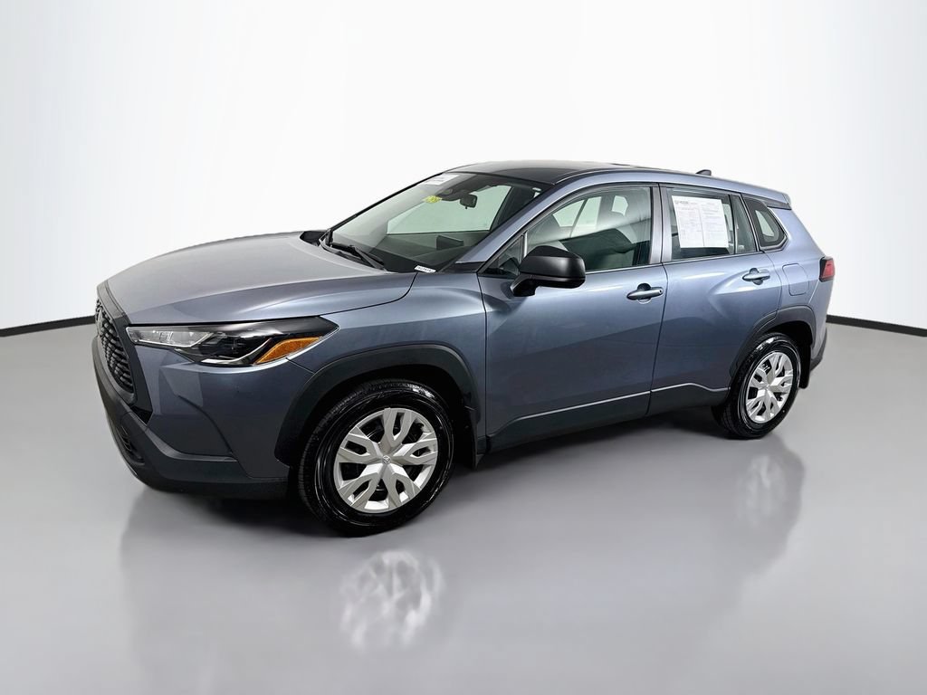 Certified 2024 Toyota Corolla Cross L AWD/4WD image 3