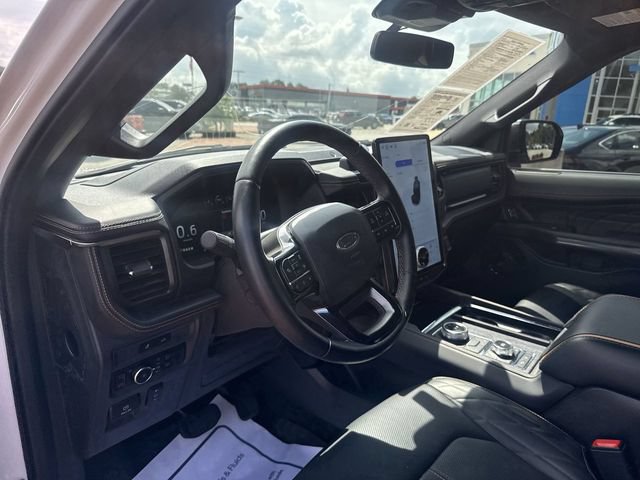 Used 2024 Ford Expedition Platinum AWD/4WD image 14