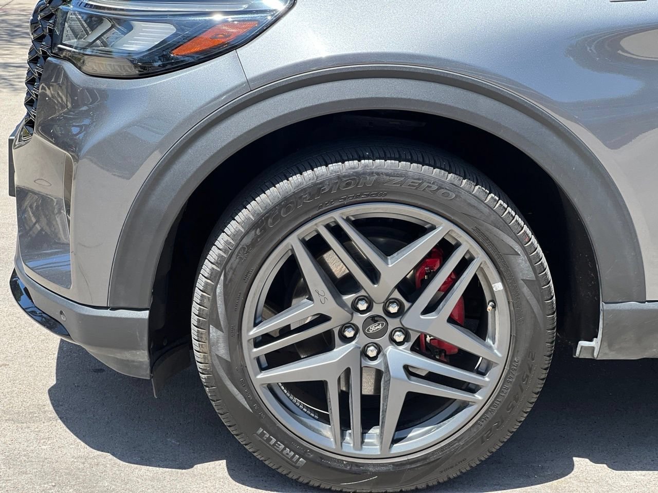 Used 2025 Ford Explorer ST-Line w/ ST-Line Street Pack AWD/4WD image 27