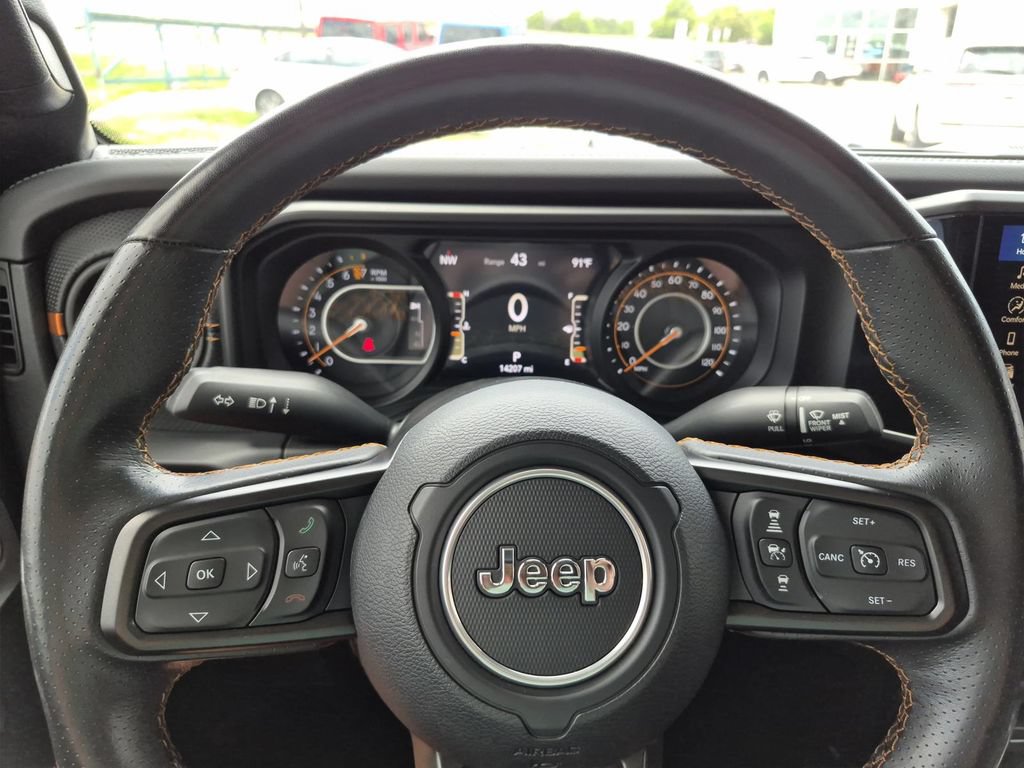 Used 2024 Jeep Gladiator Mojave w/ Safety Group AWD/4WD image 19