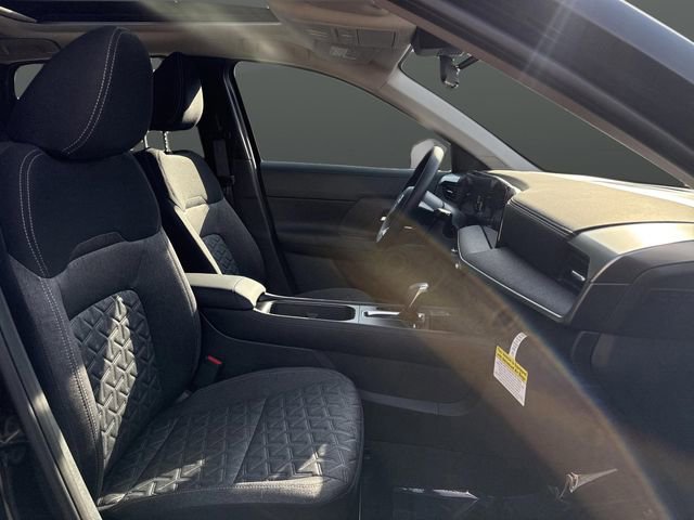 New 2026 Nissan Kicks SV w/ SV Premium Package image 28