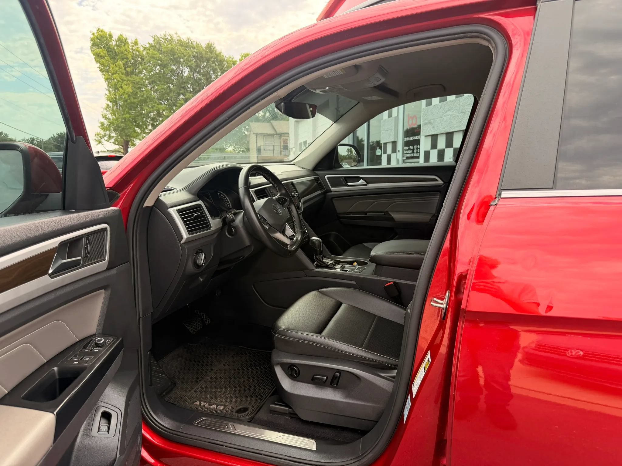 Used 2021 Volkswagen Atlas SE FWD image 10