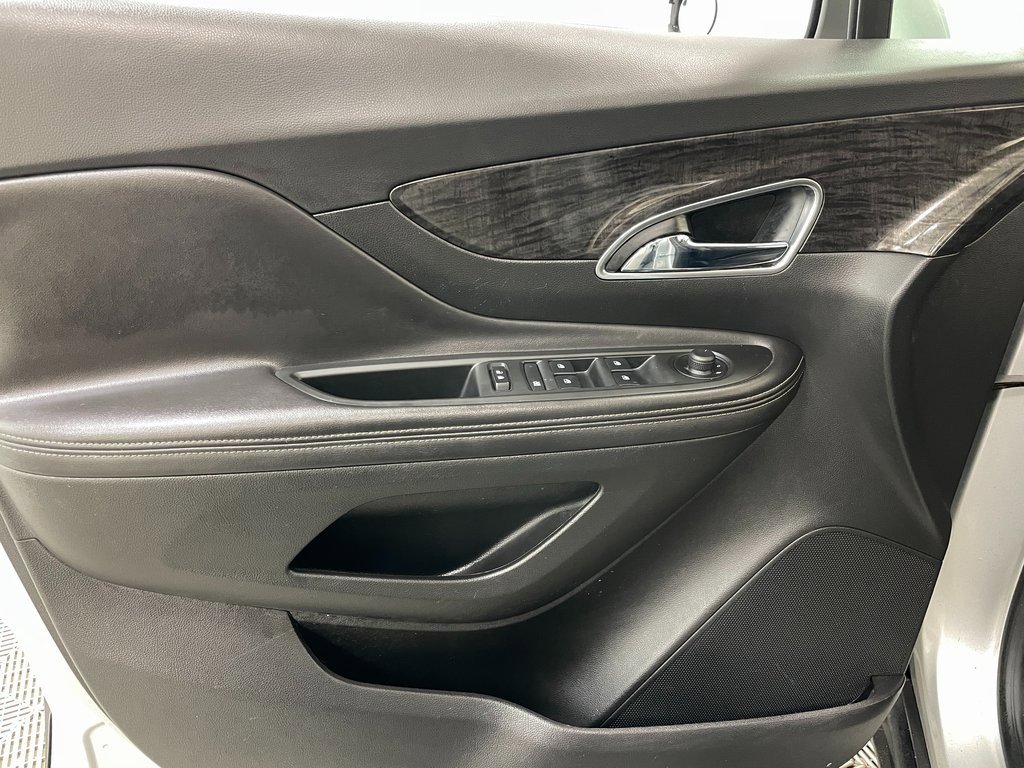Used 2015 Buick Encore AWD image 19