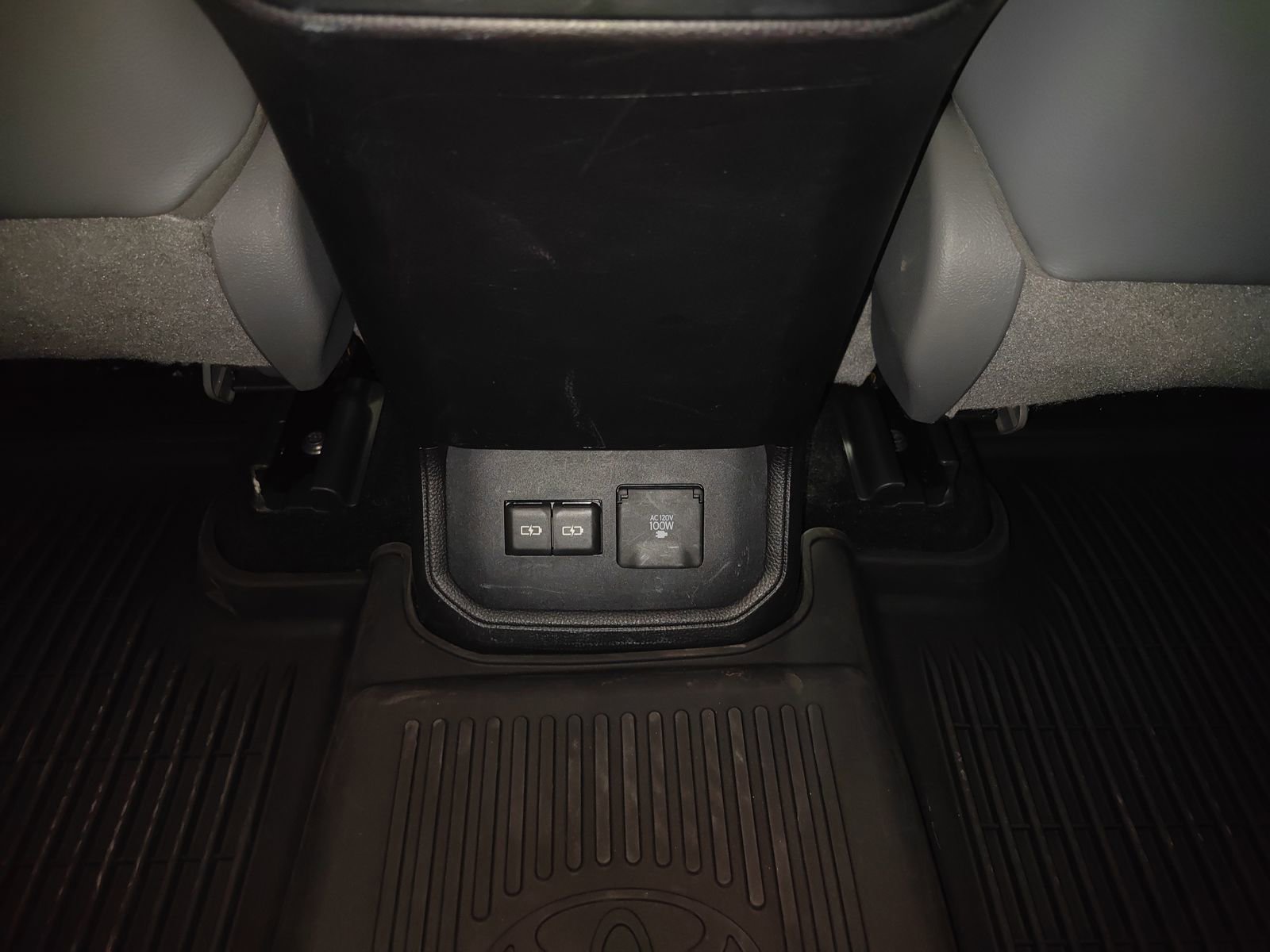 Used 2022 Toyota Highlander Platinum image 35