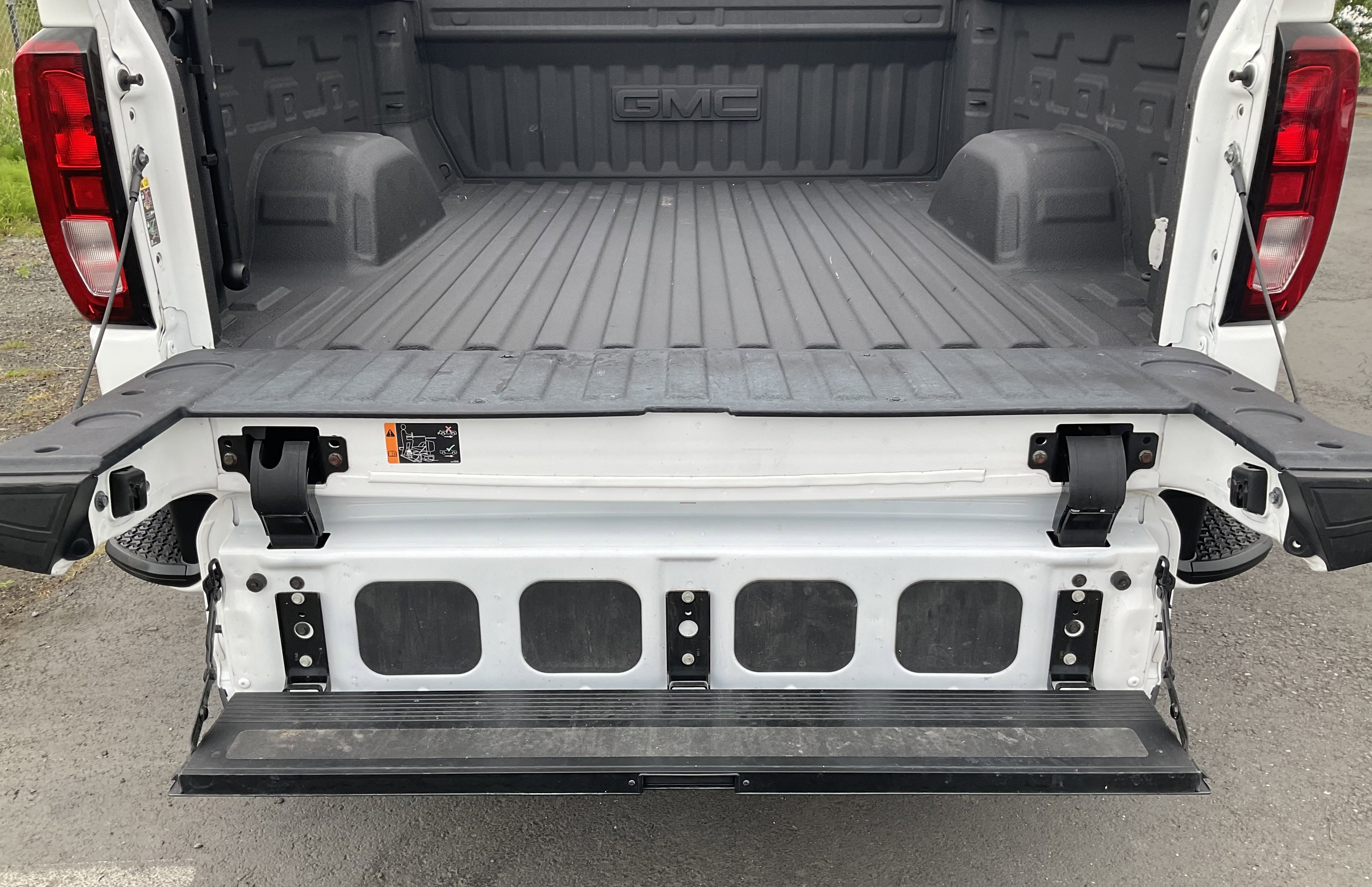 Used 2022 GMC Sierra 1500 Elevation w/ Elevation Premium Package AWD/4WD image 46