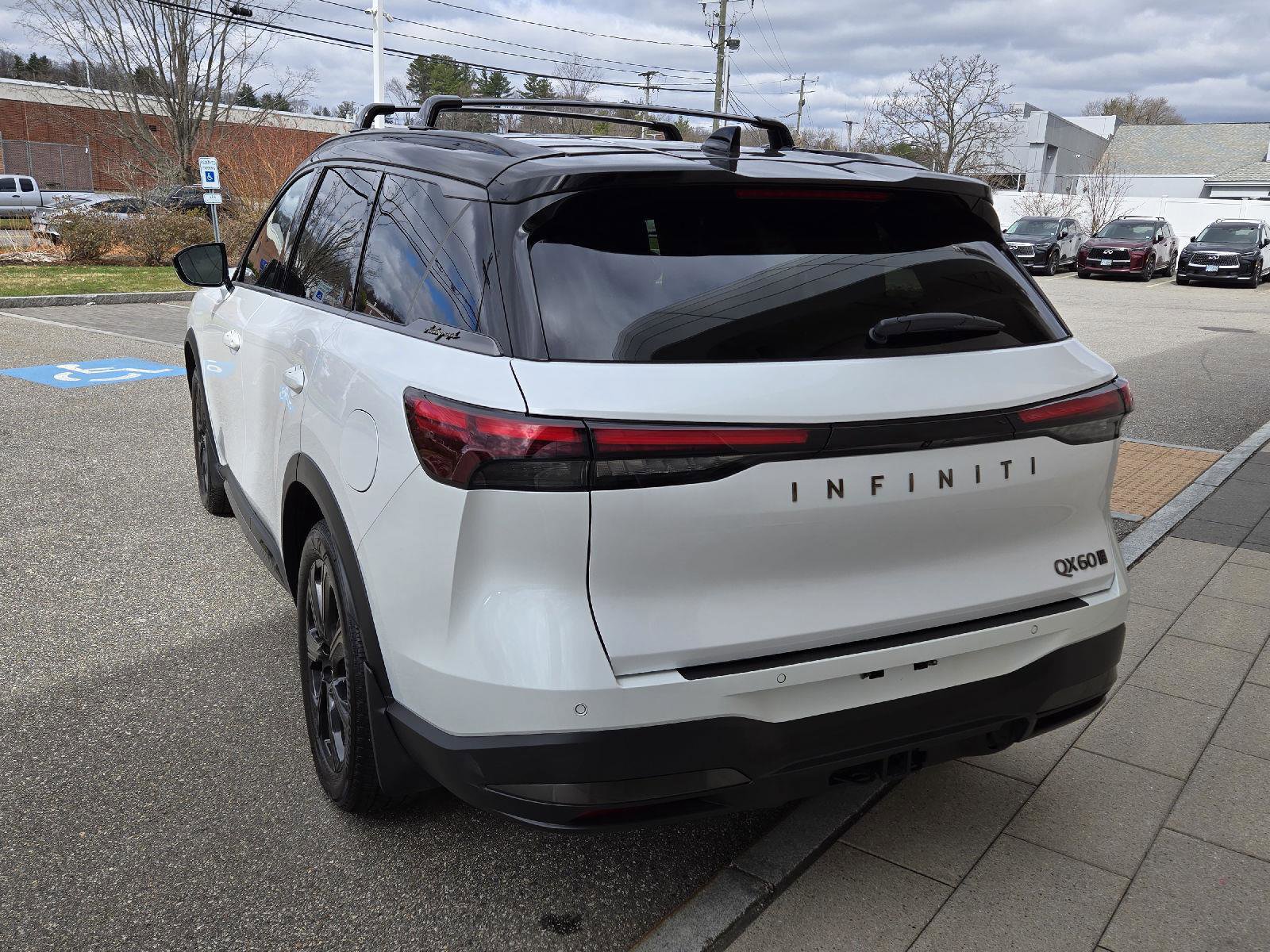 Certified 2026 INFINITI QX60 Autograph w/ Dark Cargo Package image 12