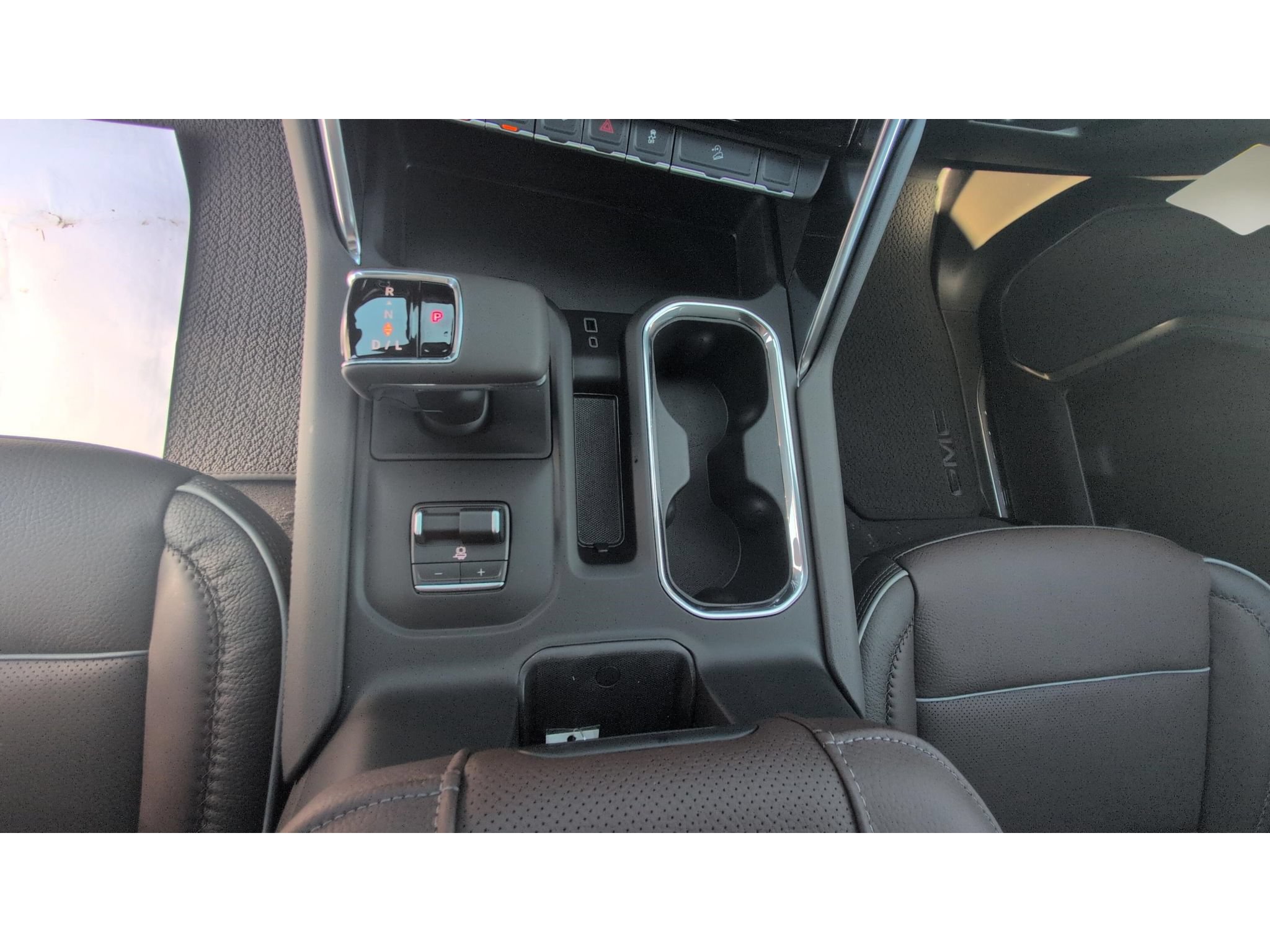Used 2026 GMC Sierra 1500 Denali w/ Technology Package AWD/4WD image 10