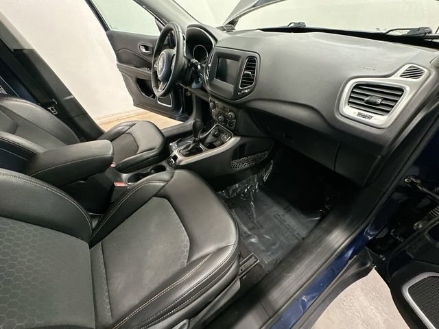 Used 2018 Jeep Compass Latitude w/ Popular Equipment Group AWD/4WD image 21