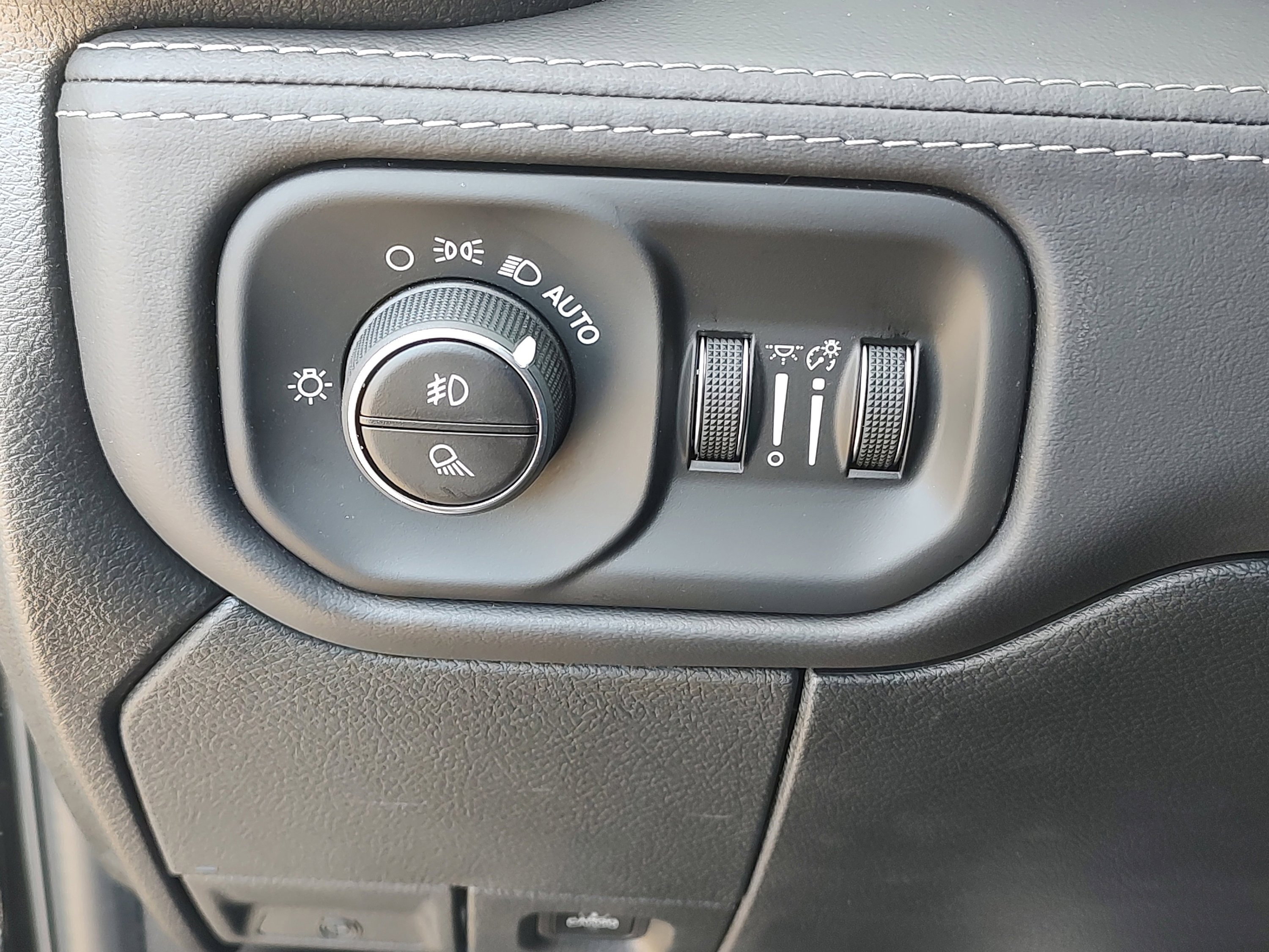 New 2026 RAM 2500 Limited image 27