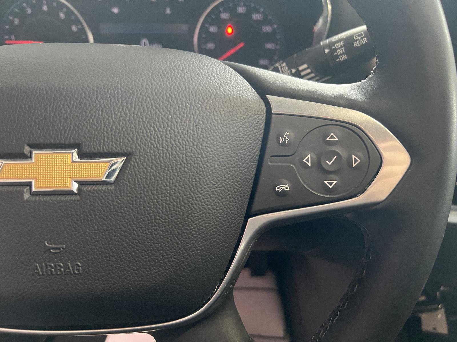 Used 2023 Chevrolet Traverse LT AWD/4WD image 19