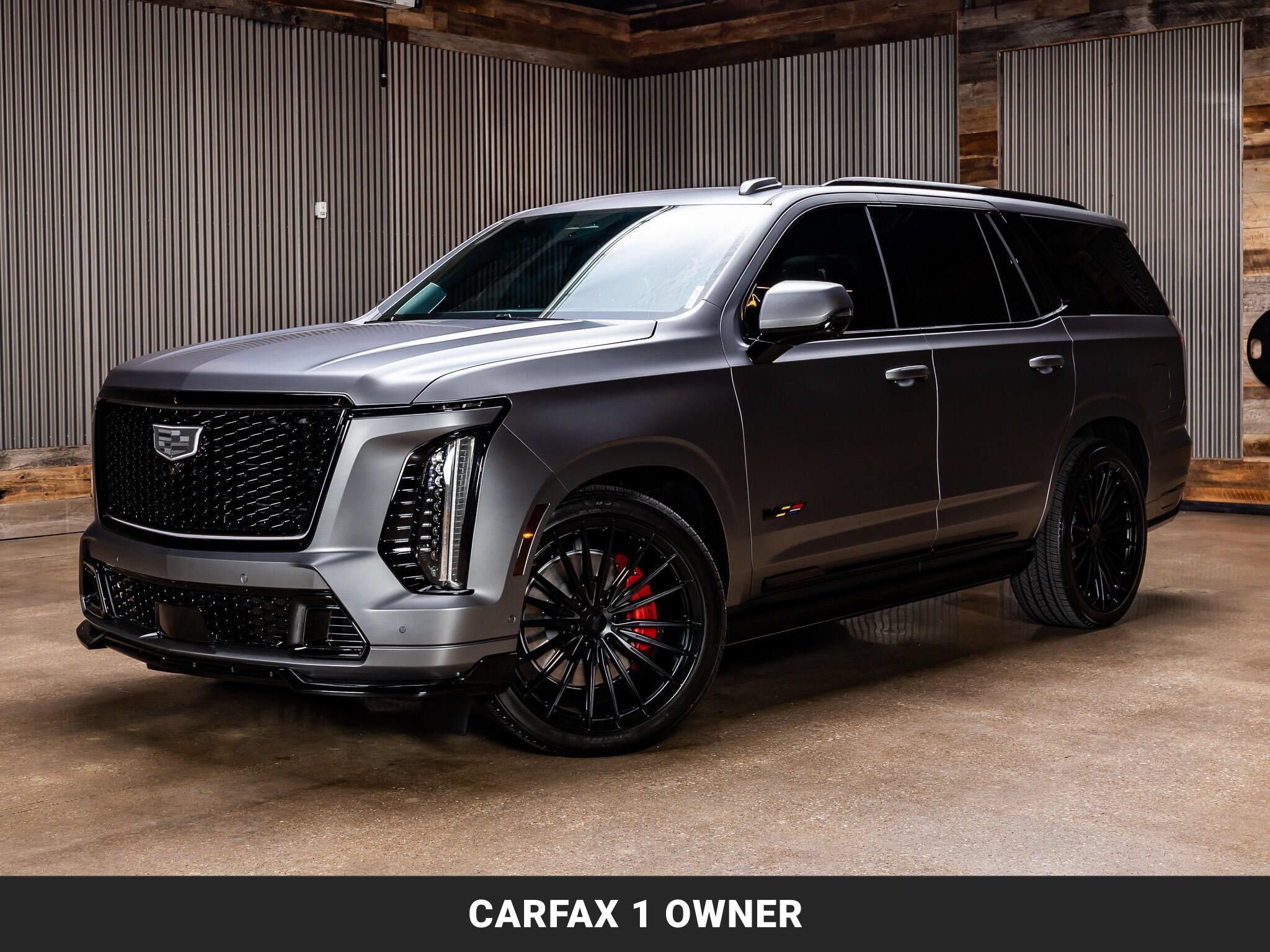 Used 2026 Cadillac Escalade V w/ LPO, Onyx Lite Package AWD/4WD image 4