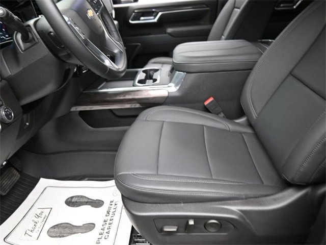 Certified 2025 Chevrolet Silverado 2500 LTZ w/ Z71 Chrome Sport Edition image 15