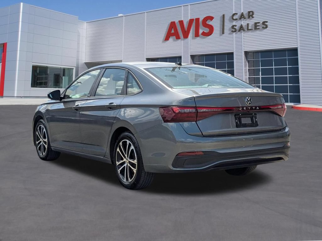 Used 2025 Volkswagen Jetta Sport FWD image 3