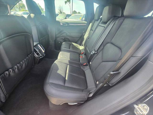 Used 2014 Porsche Cayenne S image 22