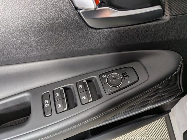 Used 2022 Hyundai Santa Fe SEL Premium image 17