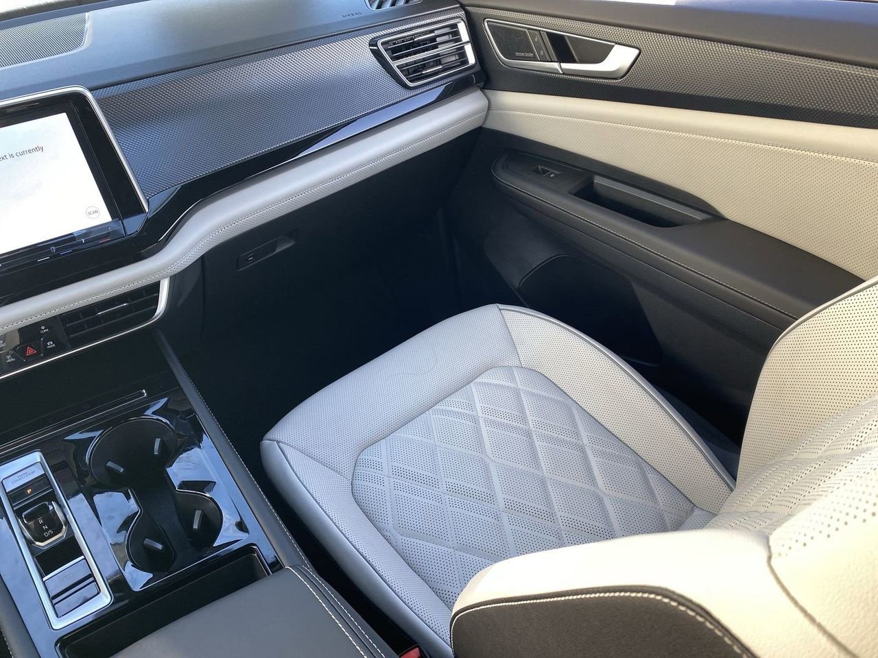 New 2026 Volkswagen Atlas Cross Sport SEL Premium R-Line image 12