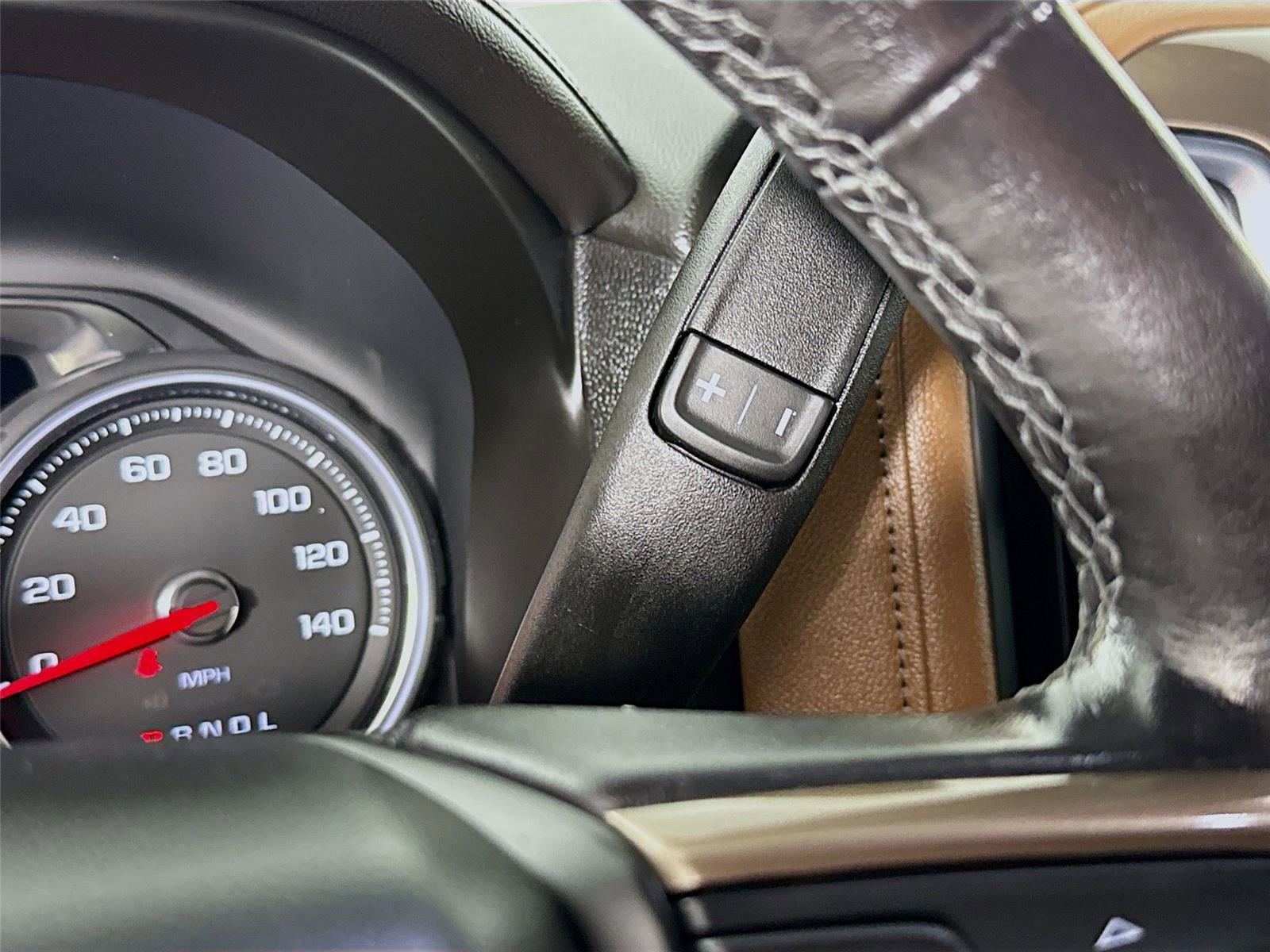 Used 2022 Chevrolet Silverado 1500 High Country w/ Technology Package image 17