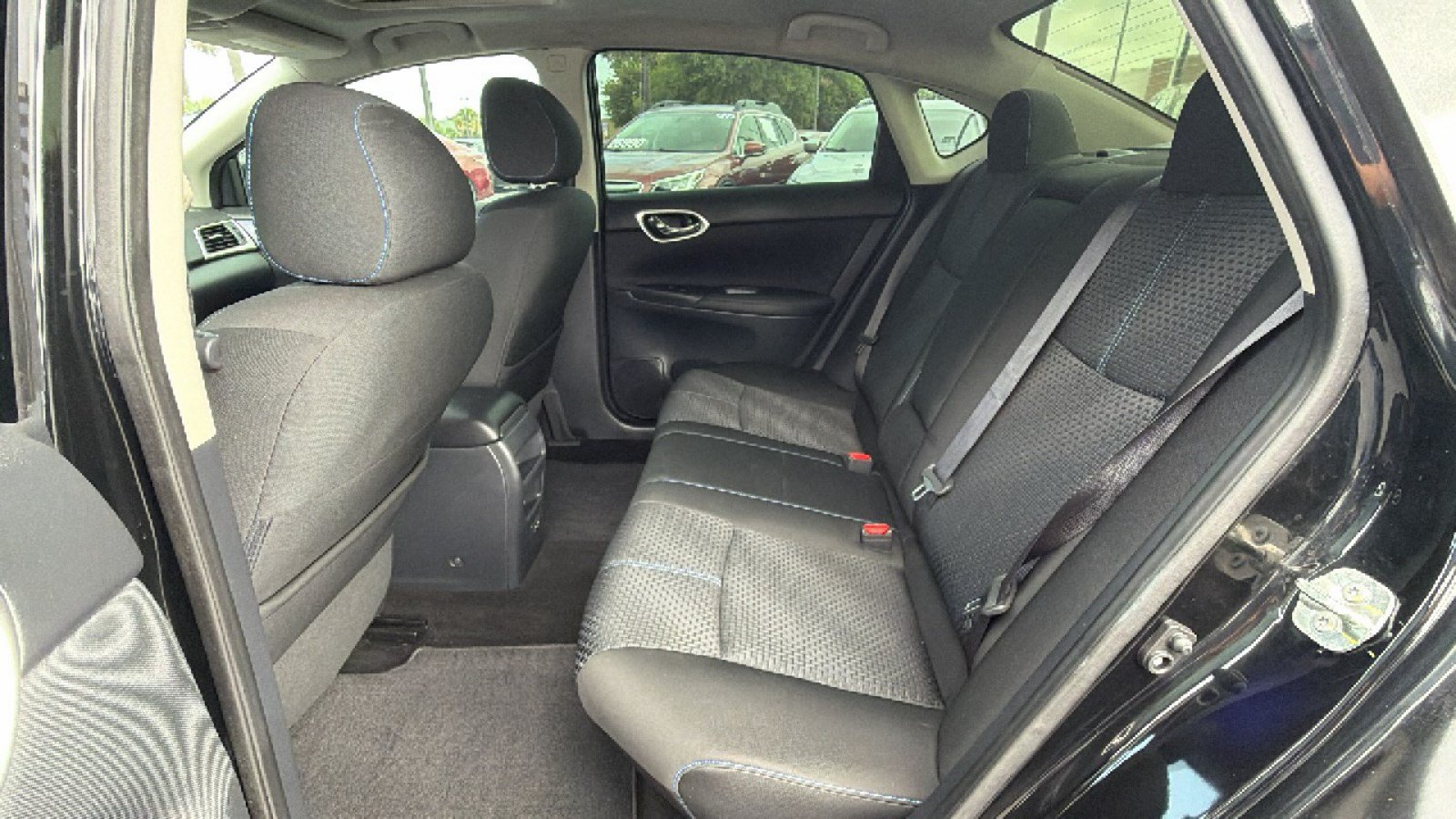 Used 2017 Nissan Sentra SR Turbo w/ SR Midnight Edition FWD image 25