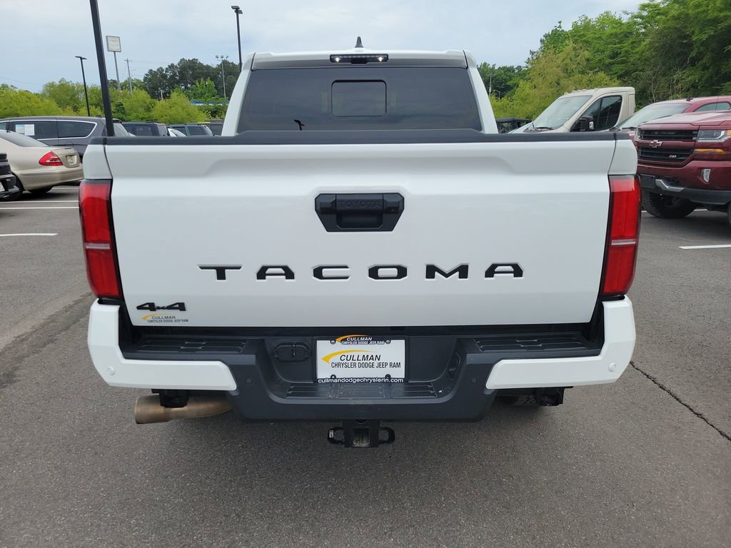 Used 2024 Toyota Tacoma TRD Off-Road w/ TRD Off Road Upgrade Package AWD/4WD image 4