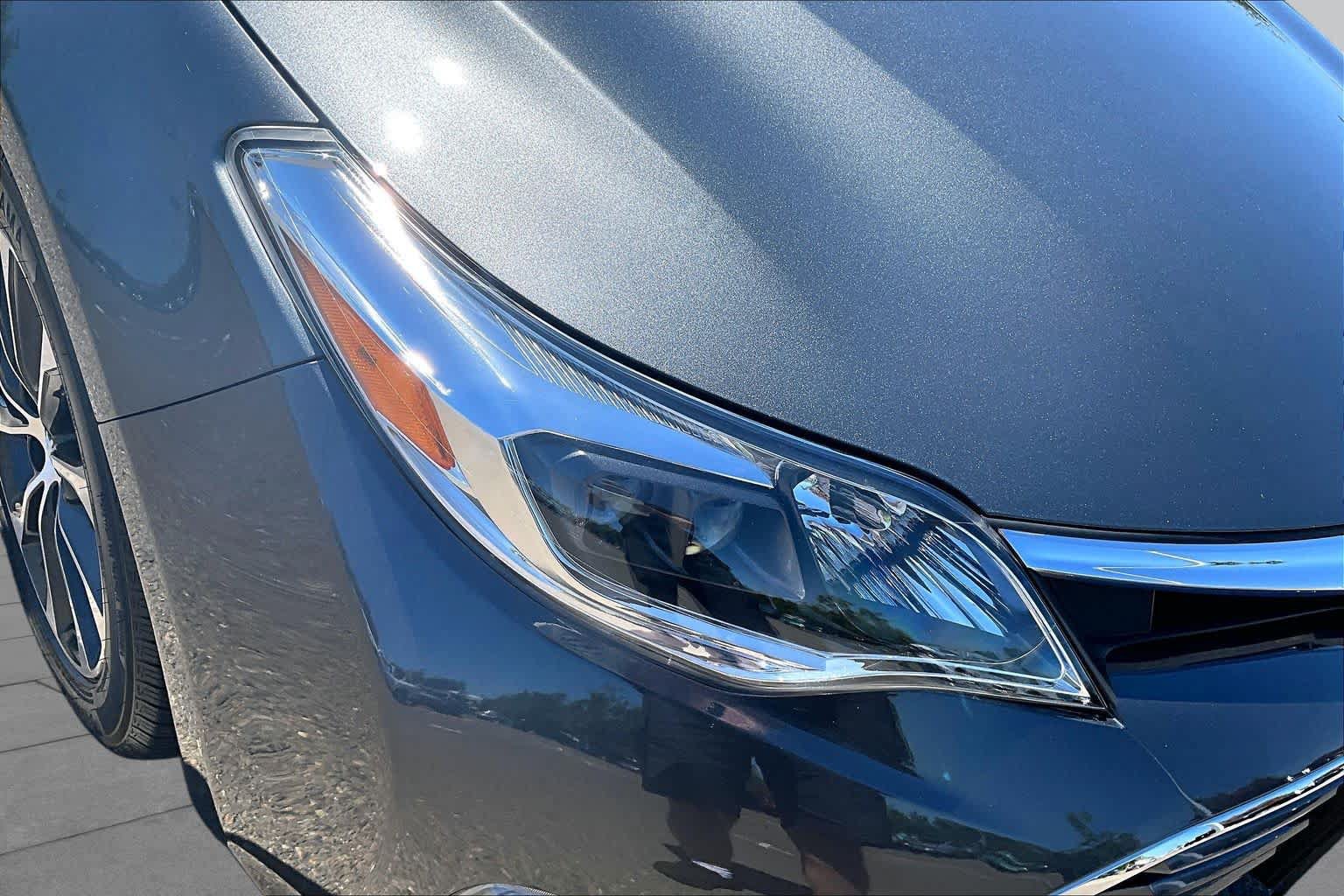 Used 2017 Toyota Avalon XLE w/ All Weather Liner Package FWD image 27