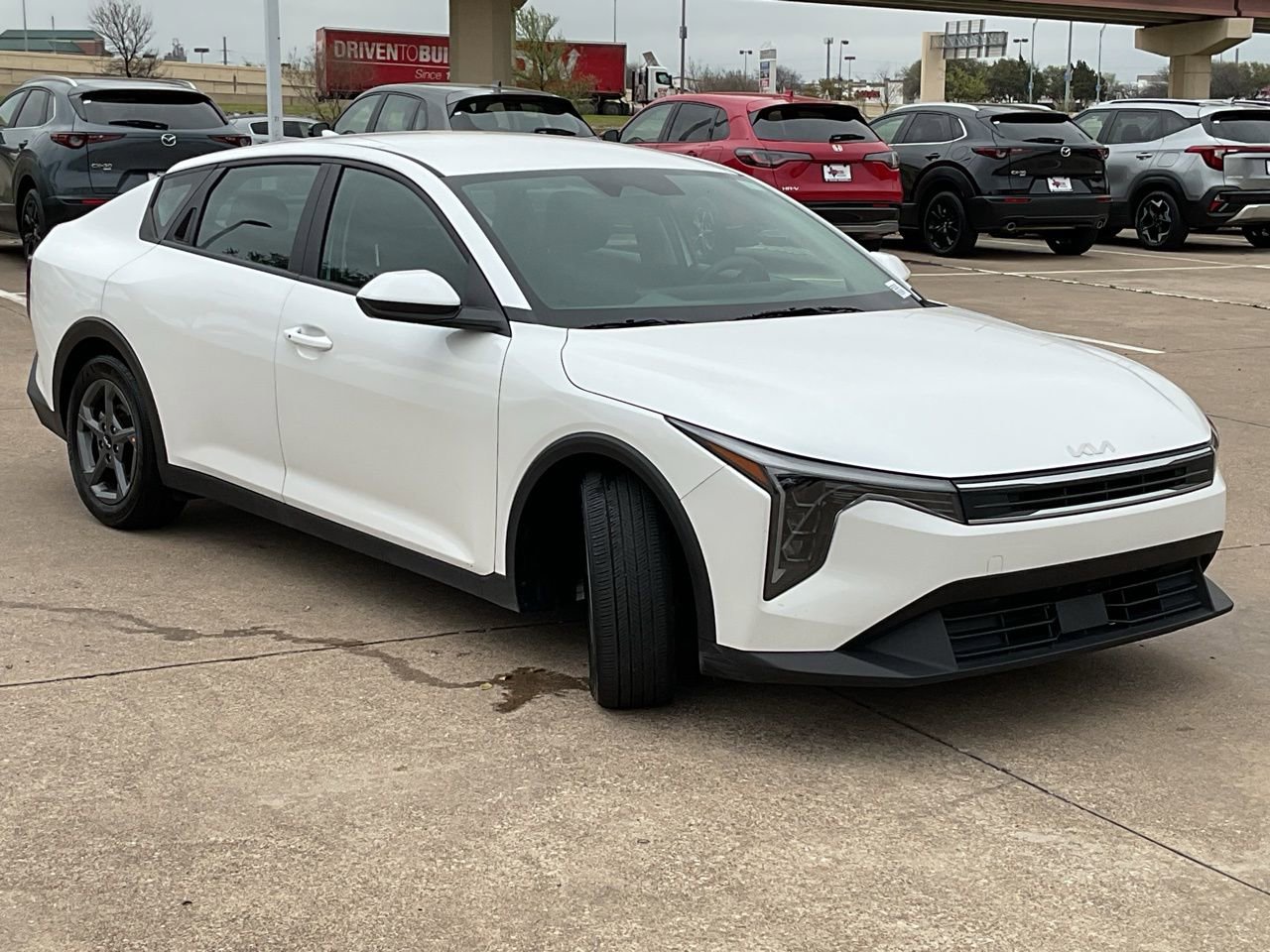 Used 2025 Kia K4 LXS image 4