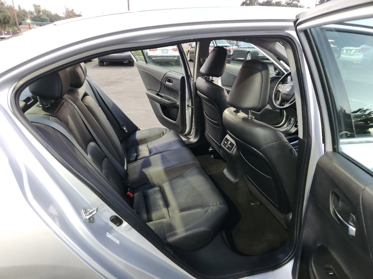 Used 2013 Honda Accord Touring image 11