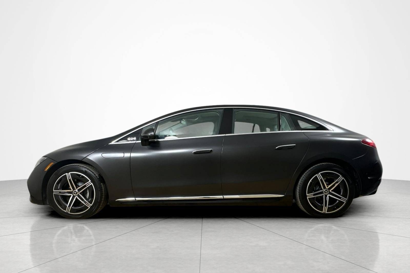 Used 2023 Mercedes-Benz EQE 350+ Sedan image 2