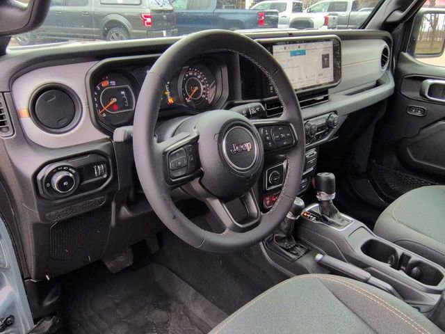 Used 2025 Jeep Wrangler Sport image 12