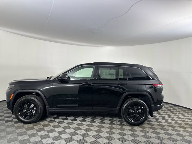 New 2026 Jeep Grand Cherokee Altitude AWD/4WD image 11
